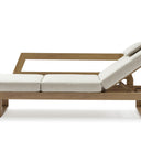 Outdoor sofa with weather-resistant cushions | 户外沙发,配有耐候座垫 | 户外梳化,配有耐候座墊