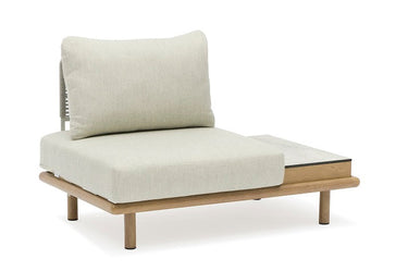 Outdoor sofa set with weather-resistant cushions | 户外沙发套装,配有耐候座垫 | 户外梳化套裝,配有耐候座墊