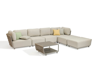 Outdoor sofa set with weather-resistant cushions | 户外沙发套装,配有耐候座垫 | 户外梳化套裝,配有耐候座墊