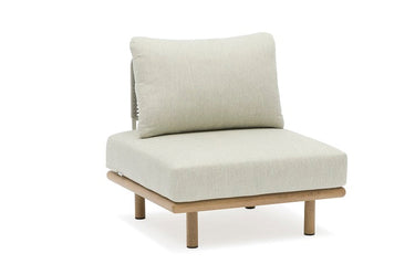 Outdoor sofa set with weather-resistant cushions | 户外沙发套装,配有耐候座垫 | 户外梳化套裝,配有耐候座墊