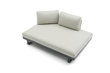 Outdoor sofa with weather-resistant cushions | 户外沙发,配有耐候座垫 | 户外梳化,配有耐候座墊