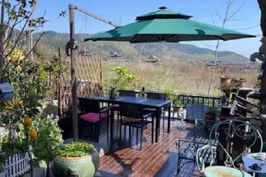 Stylish outdoor sun parasol and umbrella for garden or patio, UV-resistant | 時尚戶外太陽傘及雨傘,適合花園或露台,防紫外線 | 时尚户外太阳伞及雨伞,适合花园或露台,防紫外线