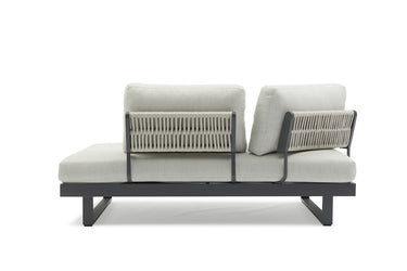 Outdoor sofa with weather-resistant cushions | 户外沙发,配有耐候座垫 | 户外梳化,配有耐候座墊