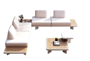 Outdoor sofa set with weather-resistant cushions | 户外沙发套装,配有耐候座垫 | 户外梳化套裝,配有耐候座墊