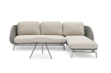 Outdoor sofa set with weather-resistant cushions | 户外沙发套装,配有耐候座垫 | 户外梳化套裝,配有耐候座墊