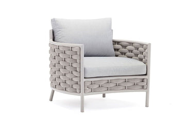 Outdoor sofa set with weather-resistant cushions | 户外沙发套装,配有耐候座垫 | 户外梳化套裝,配有耐候座墊