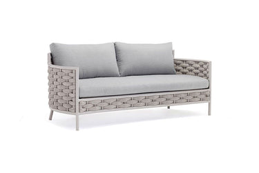 Outdoor sofa set with weather-resistant cushions | 户外沙发套装,配有耐候座垫 | 户外梳化套裝,配有耐候座墊