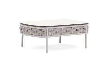 Outdoor sofa set with weather-resistant cushions | 户外沙发套装,配有耐候座垫 | 户外梳化套裝,配有耐候座墊