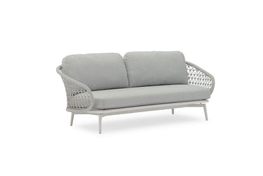 Outdoor sofa set with weather-resistant cushions | 户外沙发套装,配有耐候座垫 | 户外梳化套裝,配有耐候座墊