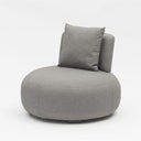 Outdoor sofa set with weather-resistant cushions | 户外沙发套装,配有耐候座垫 | 户外梳化套裝,配有耐候座墊