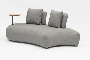 Outdoor sofa set with weather-resistant cushions | 户外沙发套装,配有耐候座垫 | 户外梳化套裝,配有耐候座墊