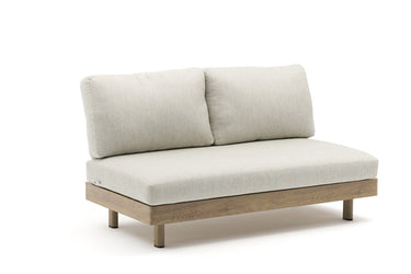 Outdoor sofa set with weather-resistant cushions | 户外沙发套装,配有耐候座垫 | 户外梳化套裝,配有耐候座墊