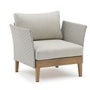 Outdoor sofa set with weather-resistant cushions | 户外沙发套装,配有耐候座垫 | 户外梳化套裝,配有耐候座墊