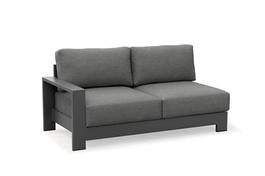 Outdoor sofa set with weather-resistant cushions | 户外沙发套装,配有耐候座垫 | 户外梳化套裝,配有耐候座墊