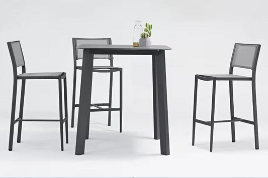 Couture Jardin | Diva | Outdoor Bar Table with Polo Bar Stool Set