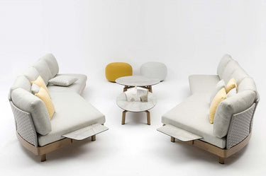 Outdoor sofa set with weather-resistant cushions | 户外沙发套装,配有耐候座垫 | 户外梳化套裝,配有耐候座墊
