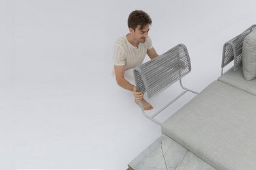Outdoor sofa set with weather-resistant cushions | 户外沙发套装,配有耐候座垫 | 户外梳化套裝,配有耐候座墊