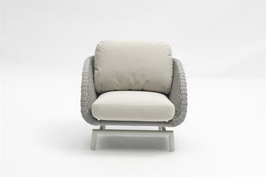 Outdoor sofa set with weather-resistant cushions | 户外沙发套装,配有耐候座垫 | 户外梳化套裝,配有耐候座墊