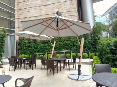 Stylish outdoor sun parasol and umbrella for garden or patio, UV-resistant | 時尚戶外太陽傘及雨傘,適合花園或露台,防紫外線 | 时尚户外太阳伞及雨伞,适合花园或露台,防紫外线