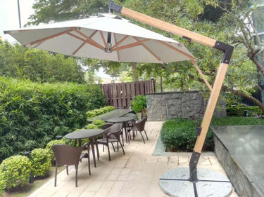 Stylish outdoor sun parasol and umbrella for garden or patio, UV-resistant | 時尚戶外太陽傘及雨傘,適合花園或露台,防紫外線 | 时尚户外太阳伞及雨伞,适合花园或露台,防紫外线