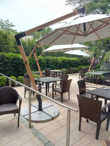 Stylish outdoor sun parasol and umbrella for garden or patio, UV-resistant | 時尚戶外太陽傘及雨傘,適合花園或露台,防紫外線 | 时尚户外太阳伞及雨伞,适合花园或露台,防紫外线