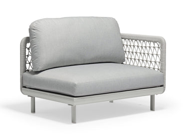 Outdoor sofa set with weather-resistant cushions | 户外沙发套装,配有耐候座垫 | 户外梳化套裝,配有耐候座墊