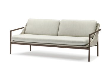 Outdoor sofa with weather-resistant cushions | 户外沙发,配有耐候座垫 | 户外梳化,配有耐候座墊