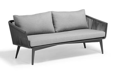 Outdoor sofa set with weather-resistant cushions | 户外沙发套装,配有耐候座垫 | 户外梳化套裝,配有耐候座墊