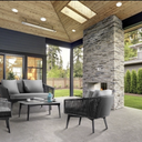 Outdoor sofa set with weather-resistant cushions | 户外沙发套装,配有耐候座垫 | 户外梳化套裝,配有耐候座墊