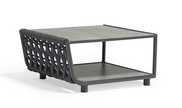 Outdoor sofa set with weather-resistant cushions | 户外沙发套装,配有耐候座垫 | 户外梳化套裝,配有耐候座墊