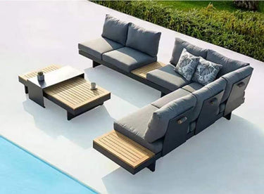 Outdoor sofa set with weather-resistant cushions | 户外沙发套装,配有耐候座垫 | 户外梳化套裝,配有耐候座墊