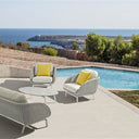 Outdoor sofa set with weather-resistant cushions | 户外沙发套装,配有耐候座垫 | 户外梳化套裝,配有耐候座墊