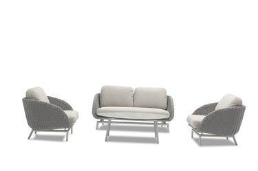 Outdoor sofa set with weather-resistant cushions | 户外沙发套装,配有耐候座垫 | 户外梳化套裝,配有耐候座墊
