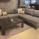 Outdoor sofa set with weather-resistant cushions | 户外沙发套装,配有耐候座垫 | 户外梳化套裝,配有耐候座墊