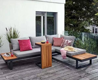 Outdoor sofa set with weather-resistant cushions | 户外沙发套装,配有耐候座垫 | 户外梳化套裝,配有耐候座墊