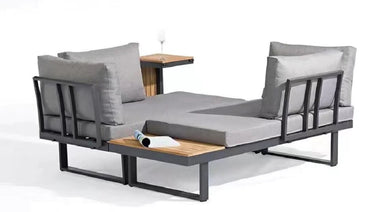Outdoor sofa set with weather-resistant cushions | 户外沙发套装,配有耐候座垫 | 户外梳化套裝,配有耐候座墊