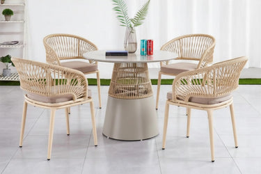 Alfresco | Amos | Outdoor Round Table with Motto Armchair Set