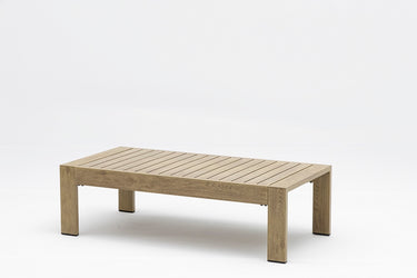 Outdoor sofa set with weather-resistant cushions | 户外沙发套装，配有耐候座垫 | 户外梳化套裝，配有耐候座墊