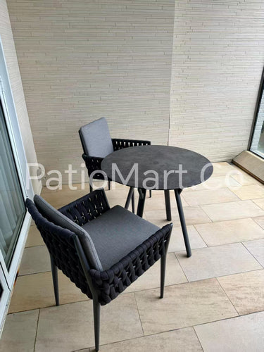 Couture Jardin | Yes | Outdoor Round Table with Hug Armchair Set