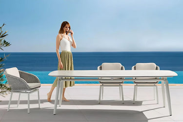 Couture Jardin | Scoop | Outdoor Dining Table with Small Dining Chair Set