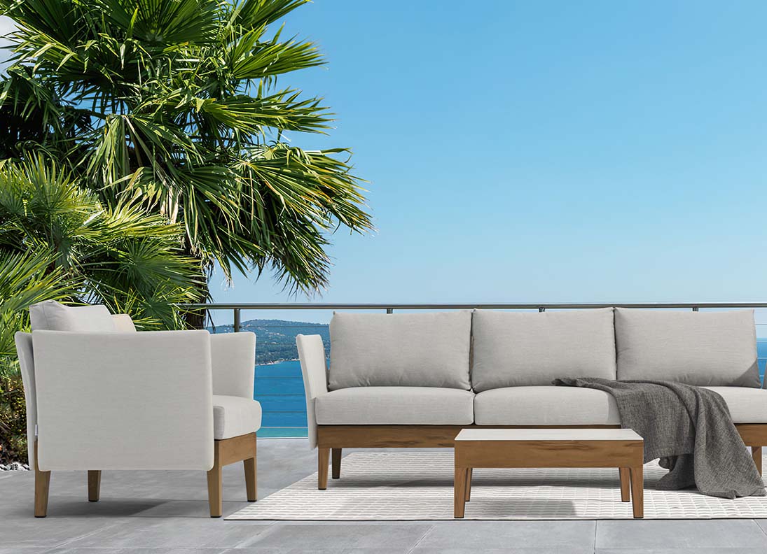 Welcome Outdoor Ottoman