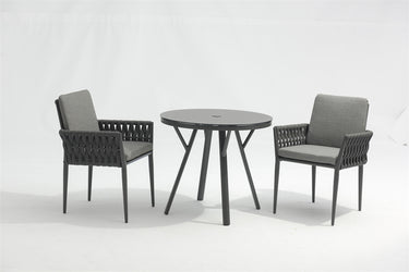 Couture Jardin | Yes | Outdoor Round Table with Hug Armchair Set