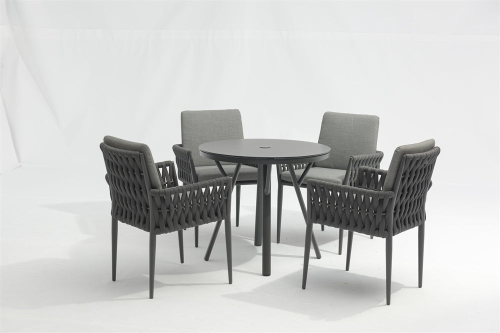 Yes Outdoor Round Table with Hug Armchair Set