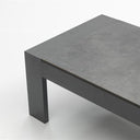Outdoor sofa set with weather-resistant cushions | 户外沙发套装，配有耐候座垫 | 户外梳化套裝，配有耐候座墊